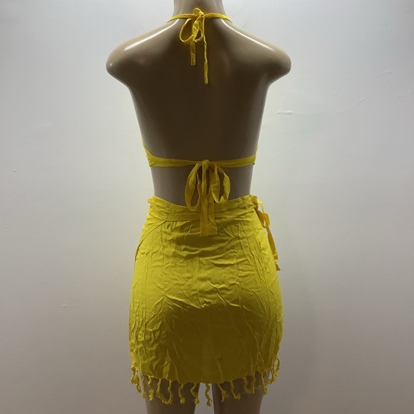 Yellow Halter Top and Fringe 100% Sarong Sarong Skirt - Picture 4 of 6